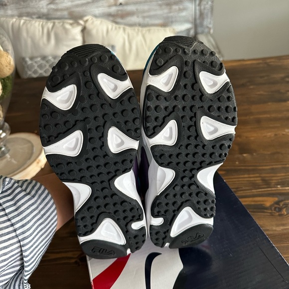 FILA Ray Tracer Sneakers - Picture 5 of 8